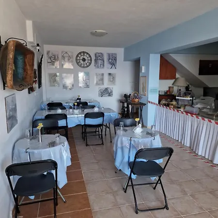 Ξενοδοχείο με διαμερίσματα Stella's 4*